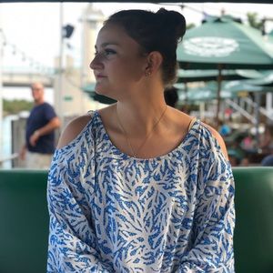 Meet your Posher, Alexis